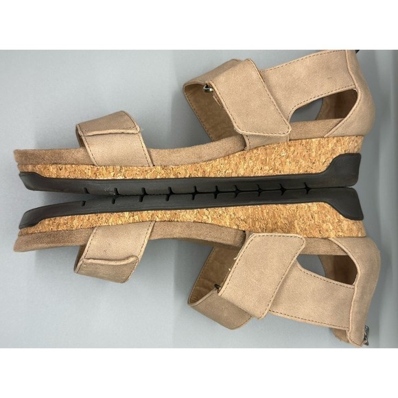 Adrienne Vittadini Taytum Taupe Open Toe Platform Sandals Shoes Sz 6M - Picture 7 of 10